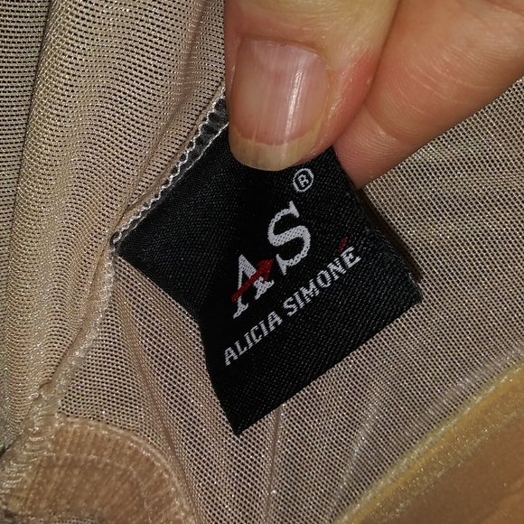 Bathing suit - Picture 2 of 3